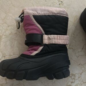 Sorel Flurry TP Pink and Black Insulated Boots